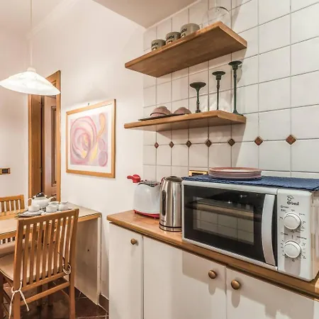 Cozy Flat In Trevi Fountain-2