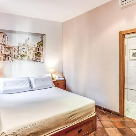 Cozy Flat In Trevi Fountain-3